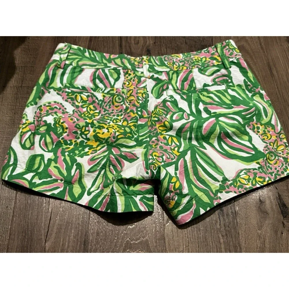 Lilly Pulitzer Callahan Shorts in the vibrant “Seeing Pink Elephants” -size 2